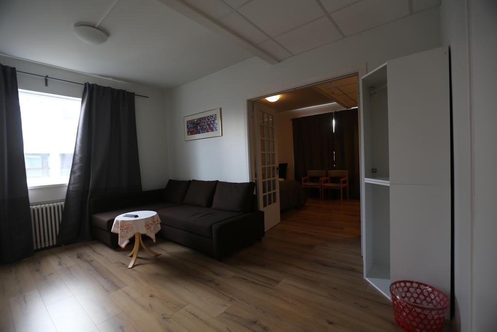 100 Iceland Hotel Reiquiavique